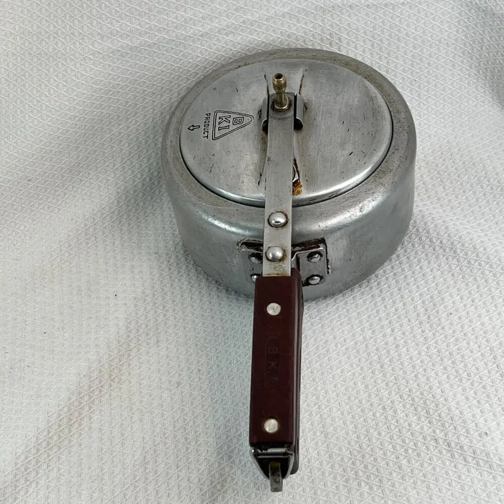 Vintage BKI Hotwell Sylvania 2L Aluminum Pressure Cooker Pot w/ Locking Lid